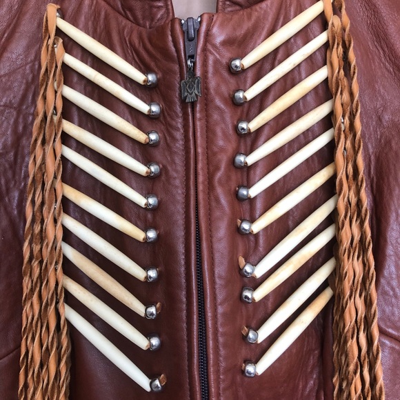 Spectacular Unique Leather Vest Ornate Detail - Picture 4 of 8